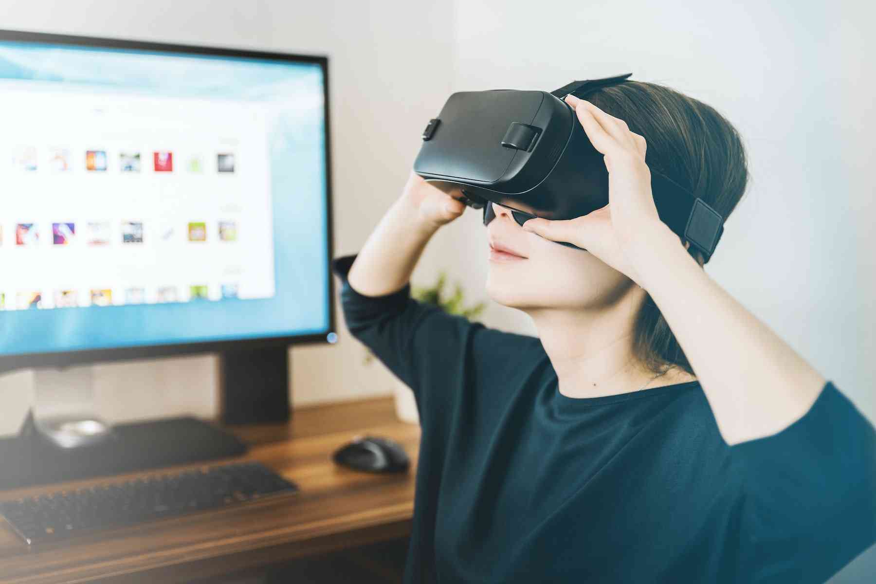 How to use virtual reality for team building